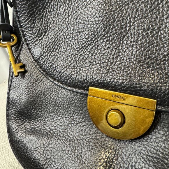 VTG Fossil Black Pebble Leather Crossbody Bag – Emi Saddle, Gold Key - Picture 13 of 13